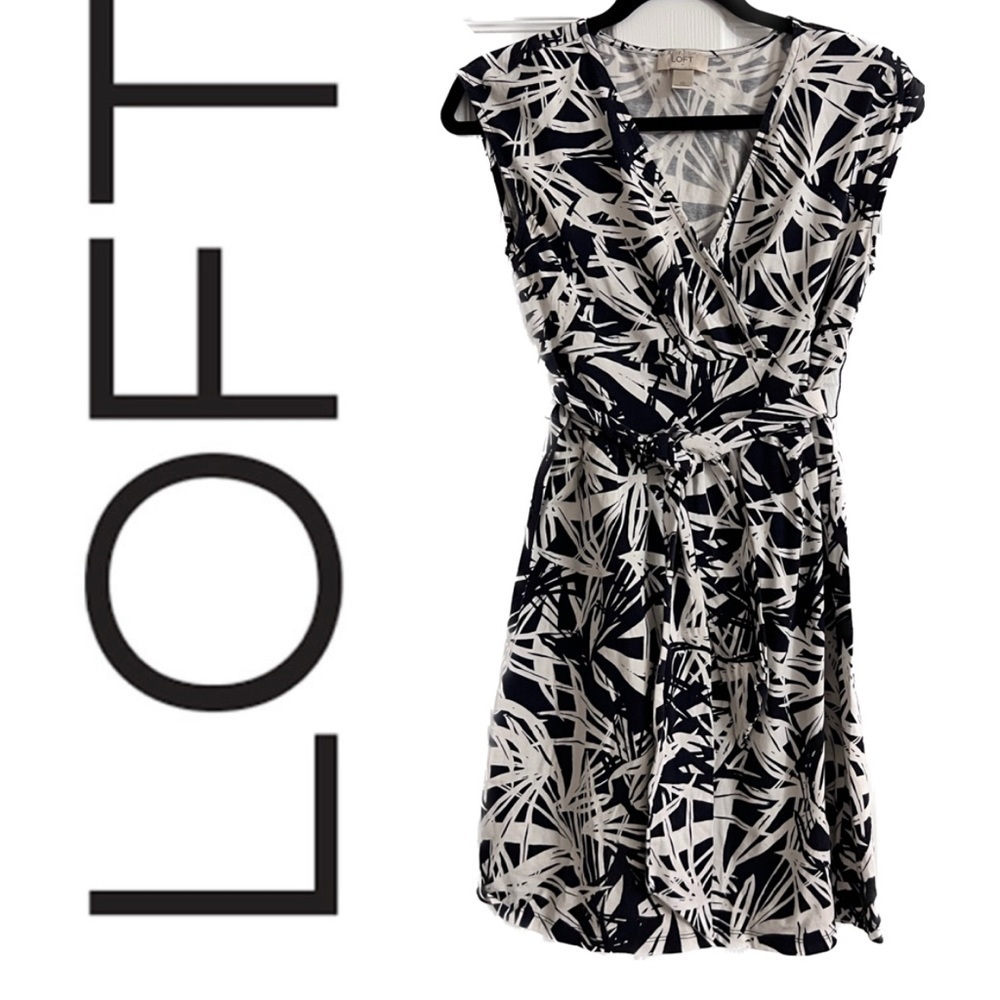 LOFT blue and white tropical dress size XS